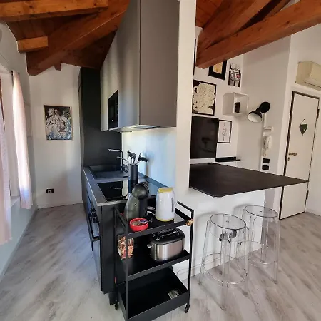Apartment Francesca's Heart Desenzano-by Goccia Di Desenzano del Garda