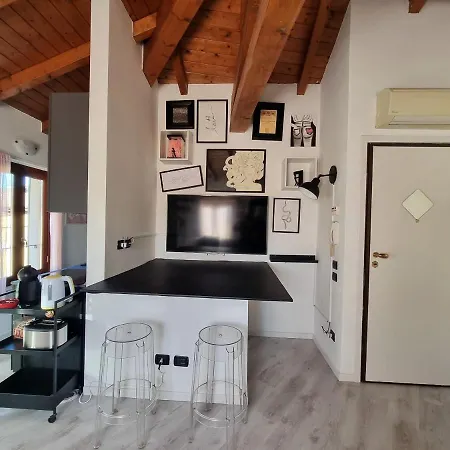 Apartment Francesca's Heart Desenzano-by Goccia Di Desenzano del Garda